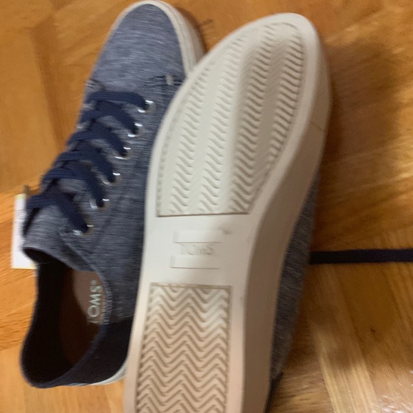 TOMS shoes - Picture 4 of 5